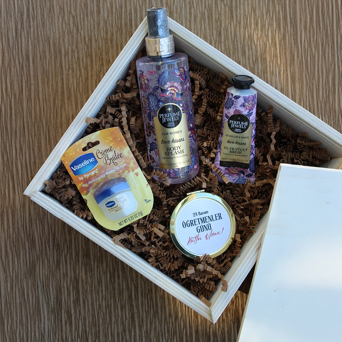 Öğretmen Günü Temalı Hediye Kutusu Seti - Model 2